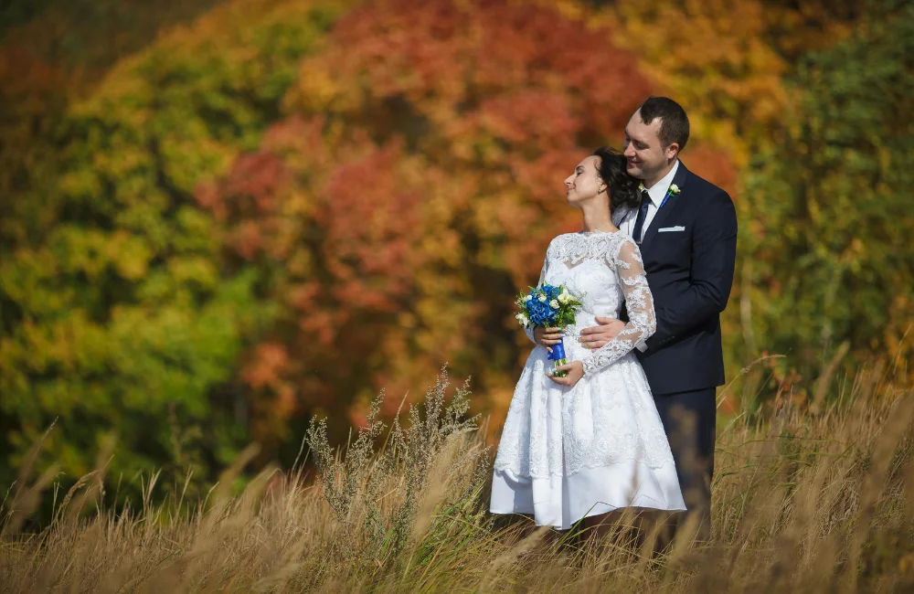 5.1 12 ท่าโพสยอดฮิต เนรมิตรูปพรีเวดดิ้งให้ดูโรแมนติก.png